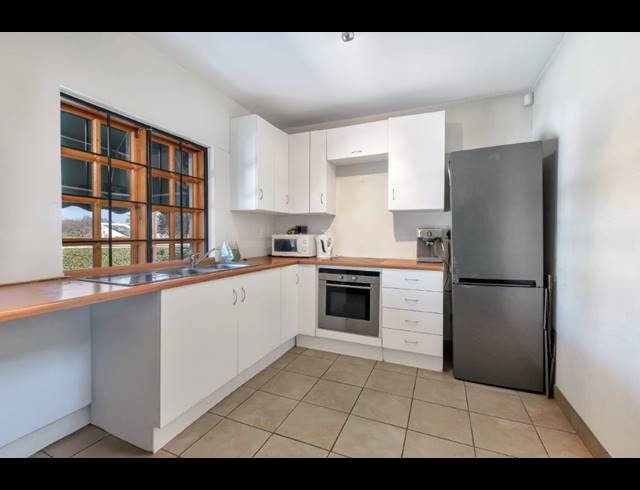 420M² BUSINESS FOR SALE IN PARKTOWN NORTH